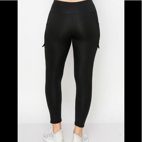 Black Cargo pocket legging - Picture 5 of 5